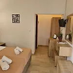 Ξενοδοχείο με διαμερίσματα Nychterida
