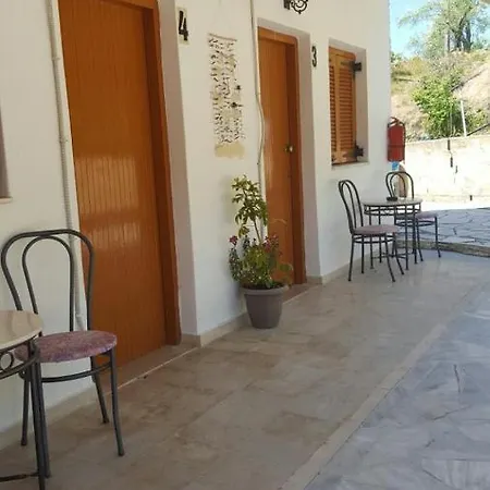 מלון דירות Nychterida