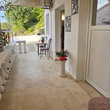 Hotel de apartamente Nychterida *