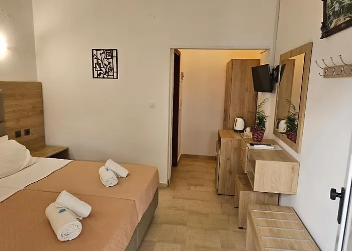 Aparthotel Nychterida